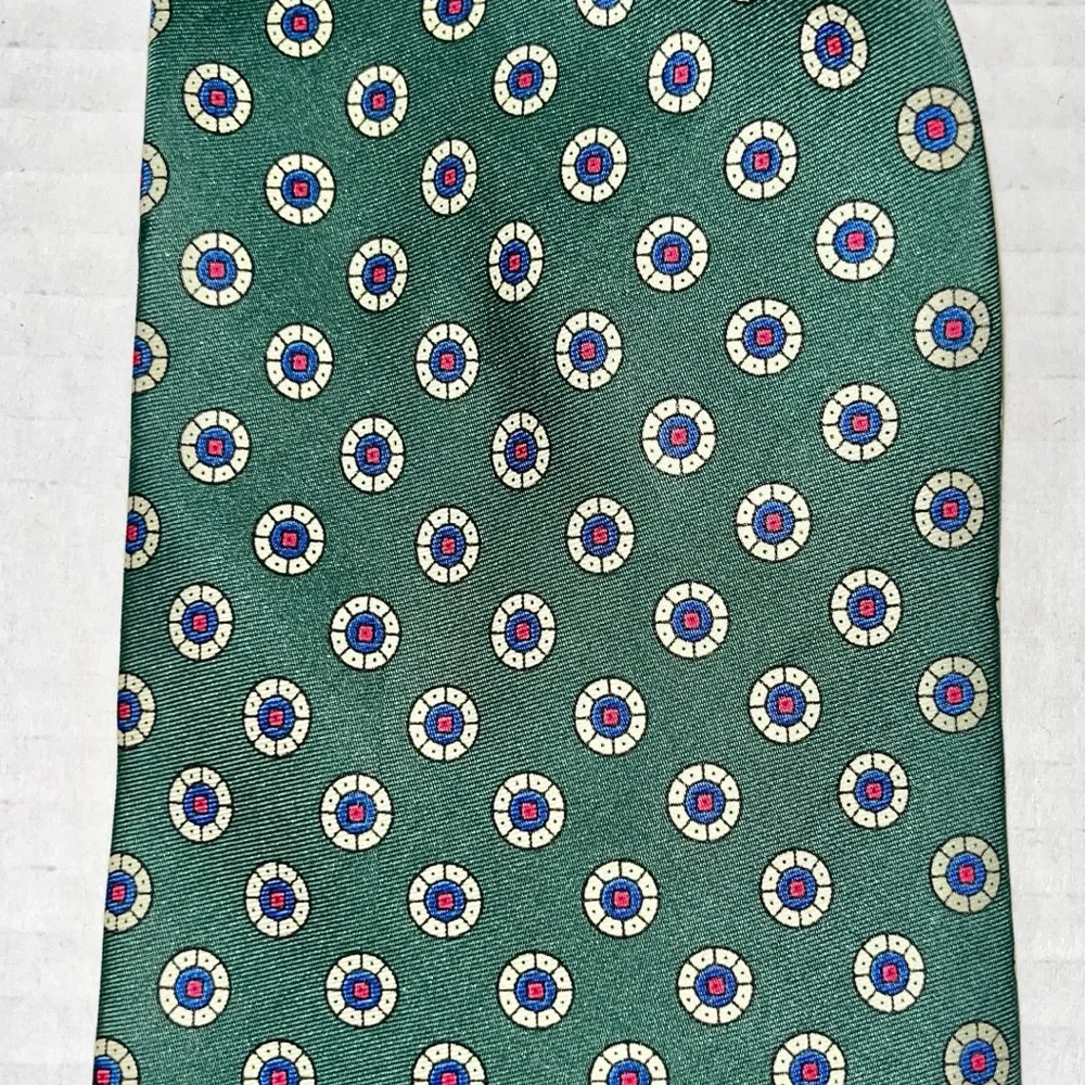 Roundtree & Yorke Tie Necktie Green 100% Silk Handmade‎ Professional Preppy